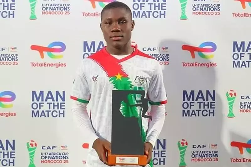 أشرف تابسوبا مهاجم منتخب بوركينا فاسو تحت 17 عامًا